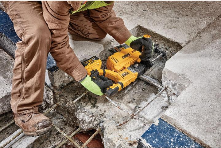 Produktbild DeWalt PRZYSTAWKA DO ODSYSANIA PYŁU 18V DWH205DH DWH205DHXJ