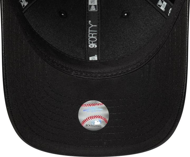 Actual product image New Era 9Forty M-Crown Cap Kunstleder New York Yankees