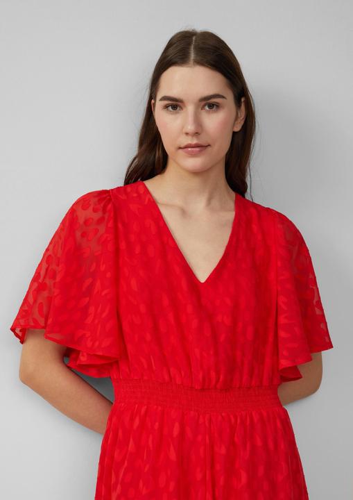 Produktbild S.Oliver Kleid Festliches Maxikleid aus Struktur-Chiffon mit gesmokter Taille (38)