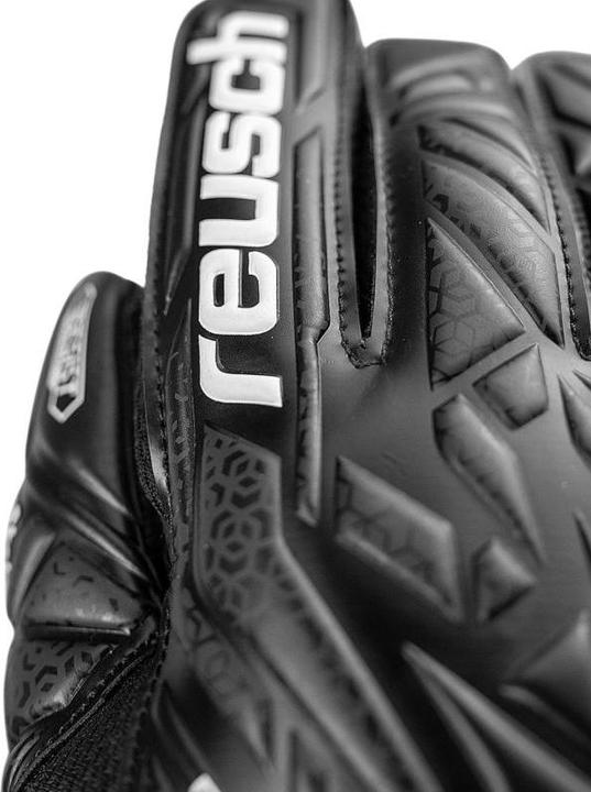Actual product image Reusch Attrakt Resist goalkeeper gloves (10.5)