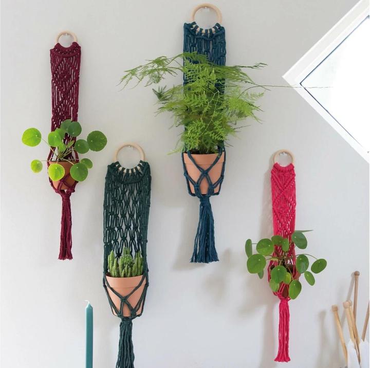 Actual product image Hoooked Craft set macramé flower hanging basket Bali coral