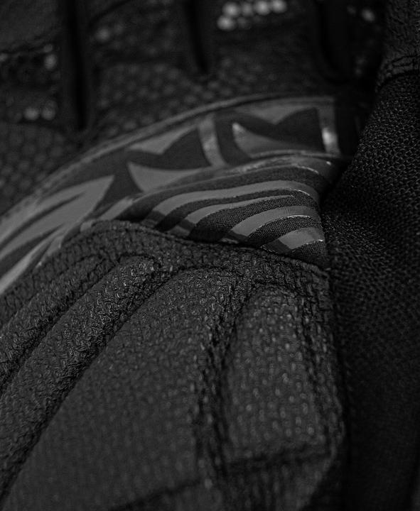 Actual product image Reusch Sweeber (7)