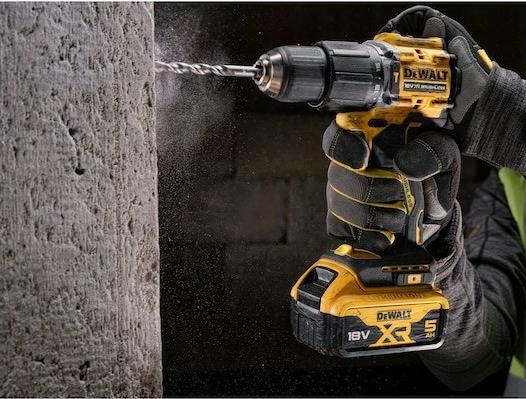 Actual product image DeWalt DCD100YP2T-QW (Rechargeable battery operated)