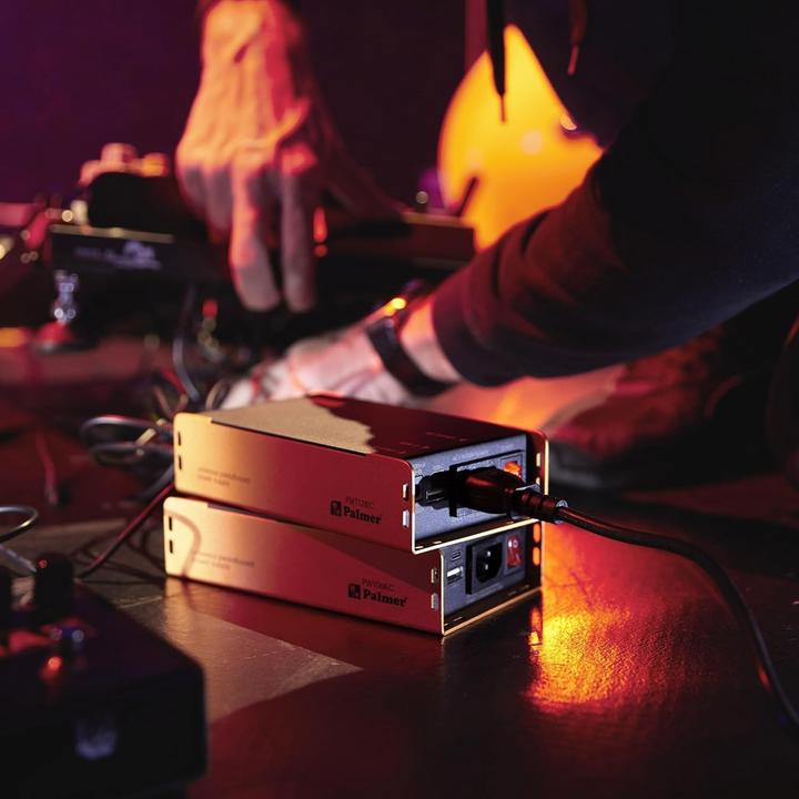 Image du produit Palmer Audio PWT 12 IEC - Alimentation universelle pour pédalier avec USB (Pédalier)