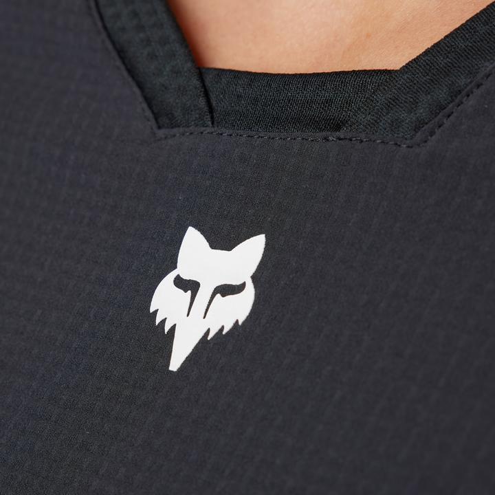 Actual product image Fox Jersey 24 W Defend Thermal Blk (M)
