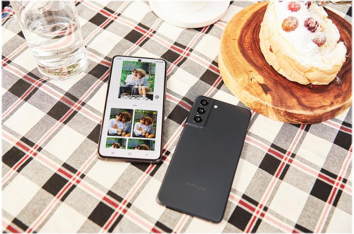 Actual product image Samsung Galaxy S21 FE 5G Enterprise Edition (128 GB, Graphites, 6.40", Dual SIM, 12 Mpx, 5G)