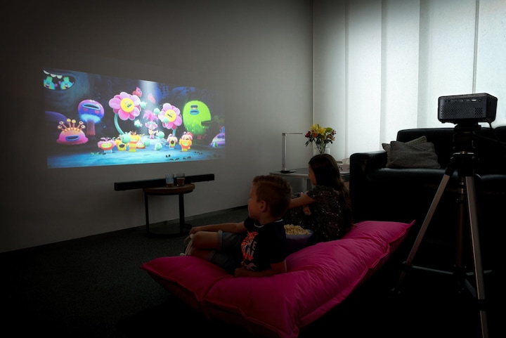 Image du produit Lenco LPJ-700BKGY (HD, 4000 lm)
