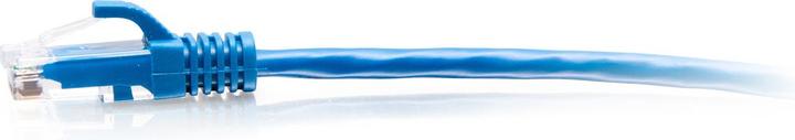 Produktbild C2G 4,6 m Cat6a ungeschirmtes (UTP) flaches Ethernet Patchkabel mit Rastnasenschutz – blau (U/UTP, CAT6a, 4.57 m)