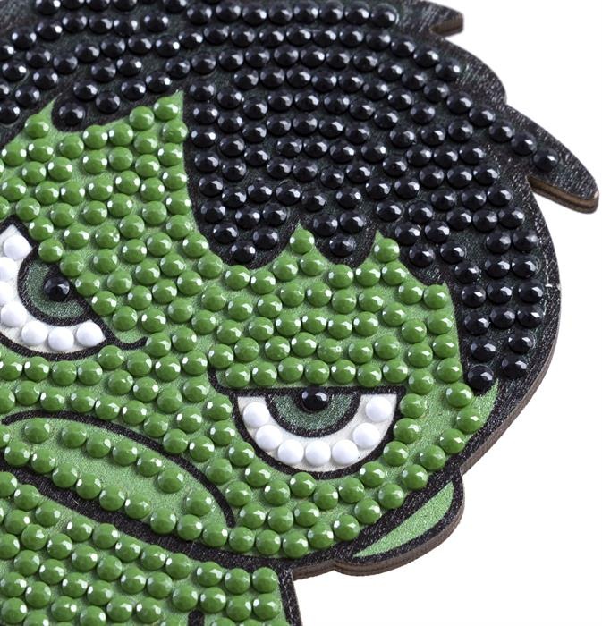Actual product image Craft Buddy Hulk, Crystal Art Figure approx. 11x8cm