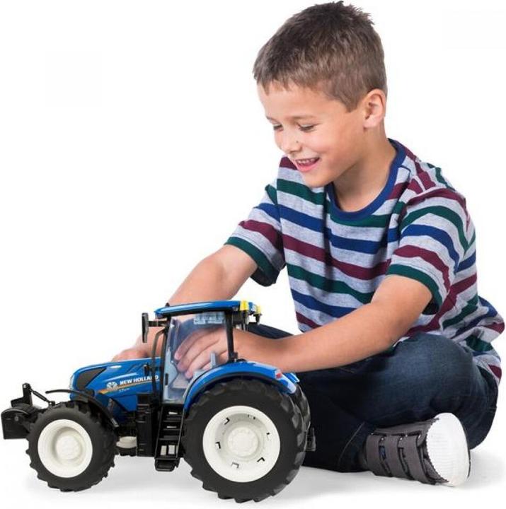 Actual product image Tomy Britain New Holland T7270 with 43156 /4