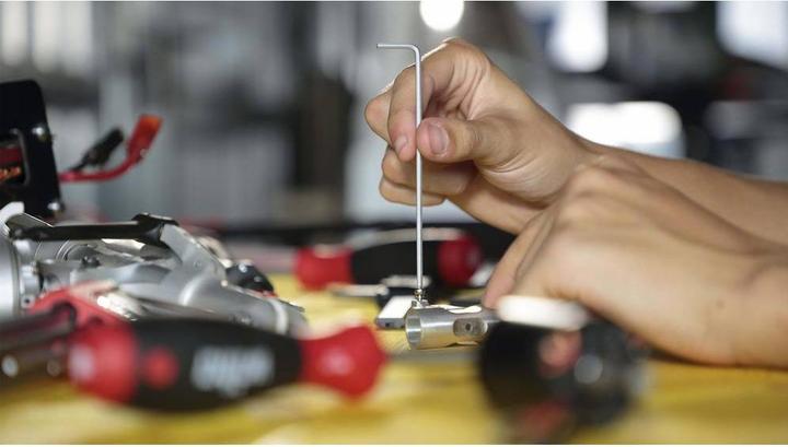 Actual product image Wiha Hexagon socket angle screw