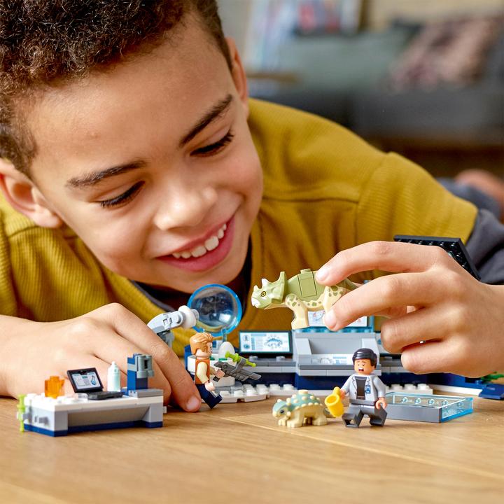 Produktbild LEGO Dr. Wus Labor: Ausbruch der Baby-Dinosaurier (75939, LEGO Jurassic World)