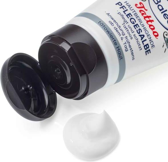 Produktbild dm Balea Tattoopflege Hautberuhigende Pflegesalbe (50 ml)