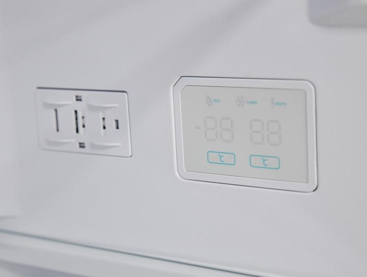 Actual product image Sharp SJ-BA05IMXBE-EU (270 l)