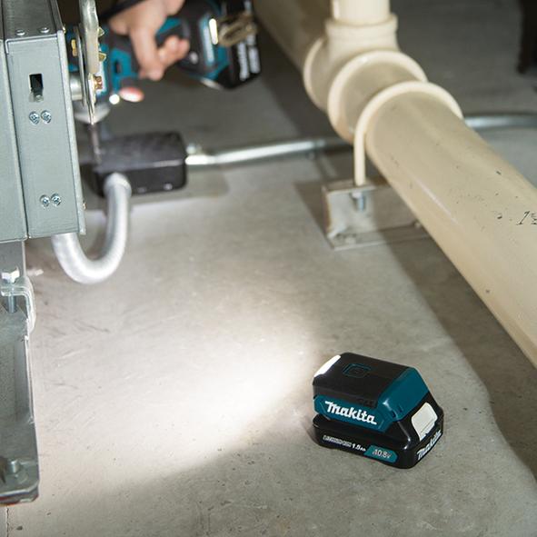 Productafbeelding Makita 10,8 V batterijlamp ML103 (100 lm)