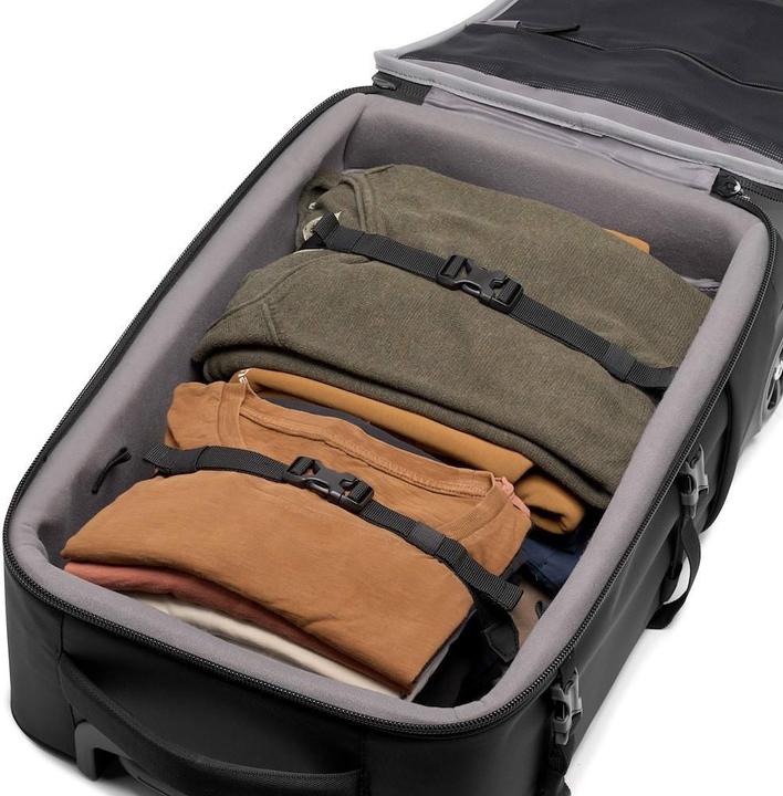 Actual product image Manfrotto is cassette plug 16P+PE male 16A 250V EPIC HA 16 SS 10530000 - 10530000 (Photo case, 19.50 l)