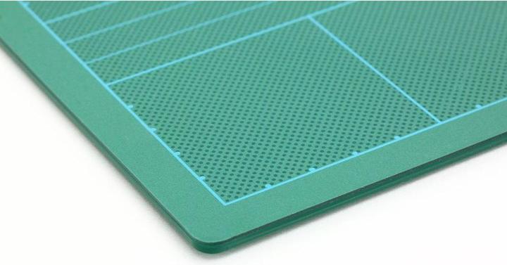 Actual product image Lion Cutting mat - 1-sided screened (30 x 22 cm)