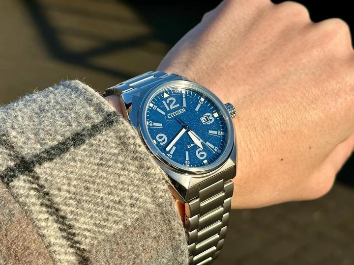 Image du produit Citizen AW1571-76L (Montre analogique, 40 mm)