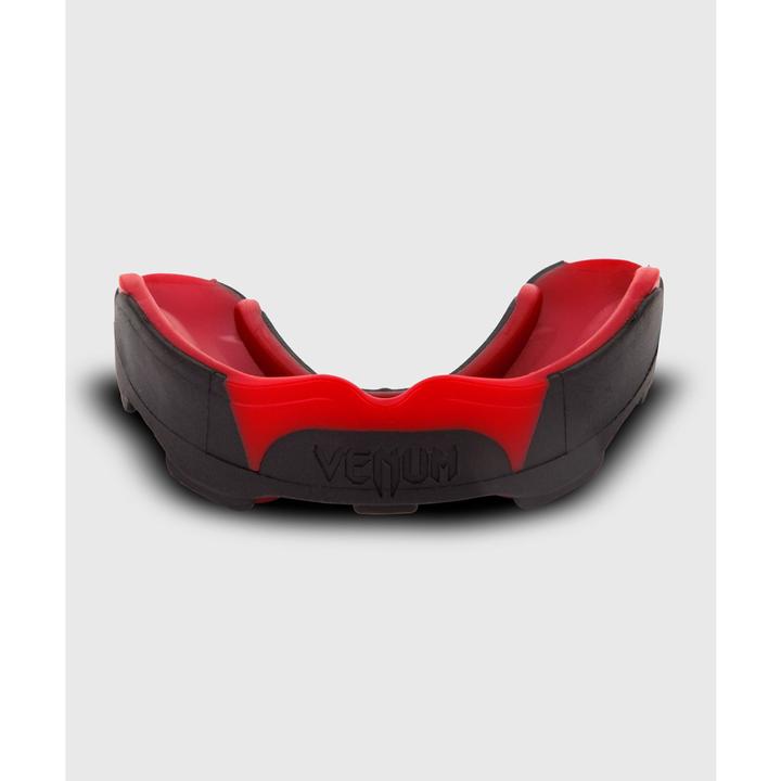 Produktbild Venum Predator Mouthguard-Black/Red (One Size)