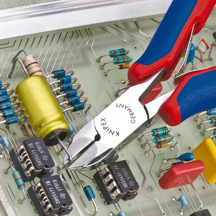 Produktbild Knipex Elektronik-Seitenschneider mit eingesetzter Hartmetallschneide (120 mm)