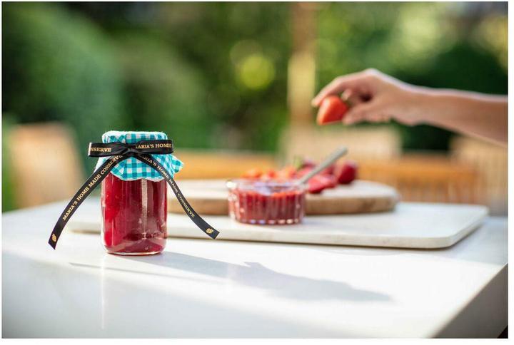 Produktbild Brother TZe-R334 (1.20 cm, Schwarz)