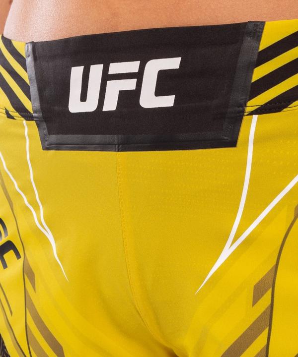 Produktbild Venum UFC Authentic Fight Night Damen Shorts - Short Fit (L)