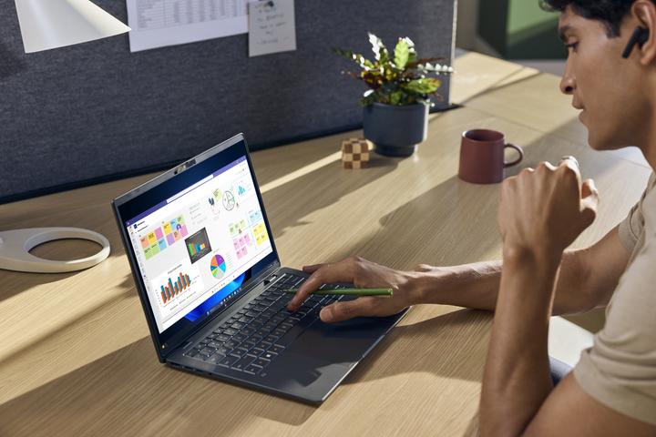 Immagine prodotto HP EliteBook X G2i Next Gen AI PC (14", 512 GB, 32 GB, CH, Intel Core Ultra 7 356H)