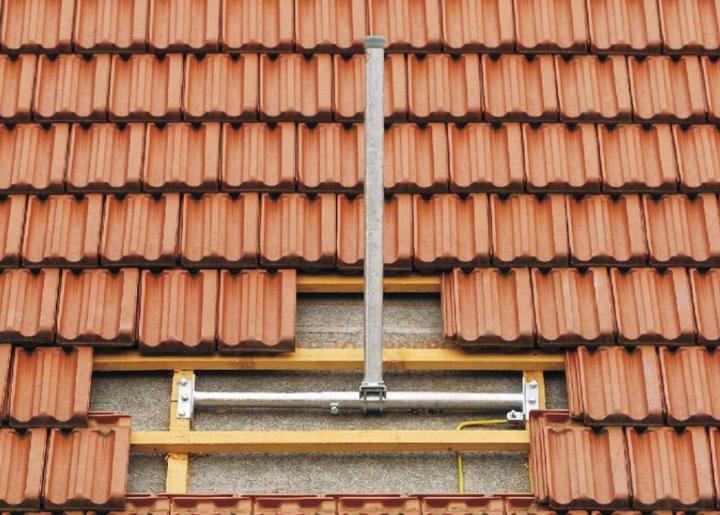 Immagine prodotto Kathrein ZAS 40XL Staffa per travi del tetto 48/900mm (Vari)