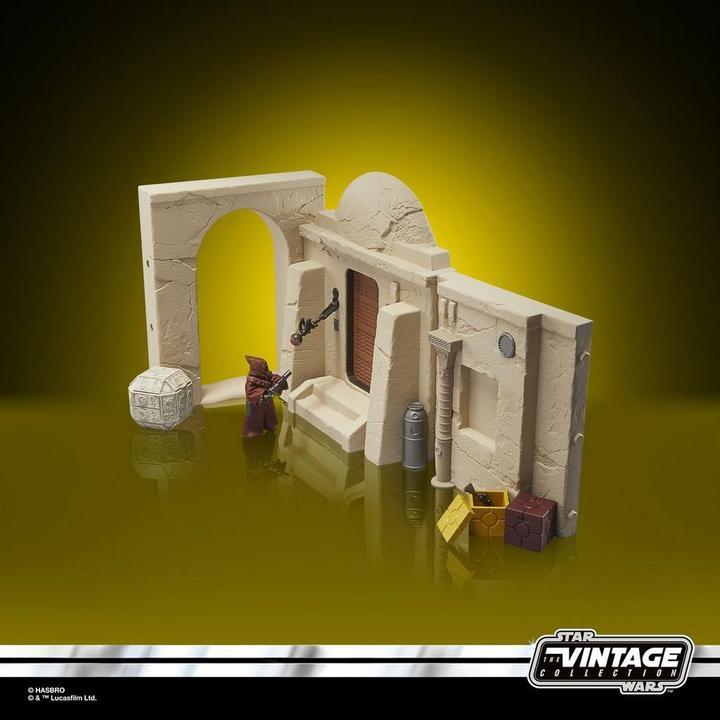 Actual product image Hasbro Star Wars Episode IV Vintage Collection Playset Streets of Mos Eisley with Jawa Action Figure