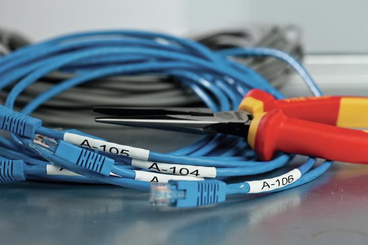 Actual product image Dymo Rhino 5200 Case Kit SV/DA/NO/FI (32400 dpi)
