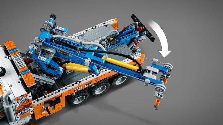 Actual product image LEGO Technic 42128 Heavy tow truck (42128, LEGO Technic)