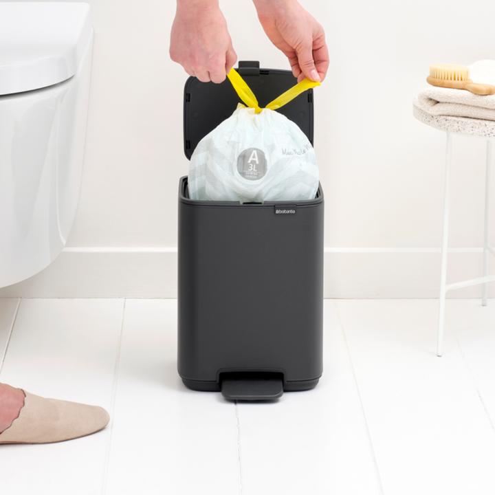 Produktbild Brabantia Bo Pedal Bin 4L - Mineral Infinite Grey (4 l)