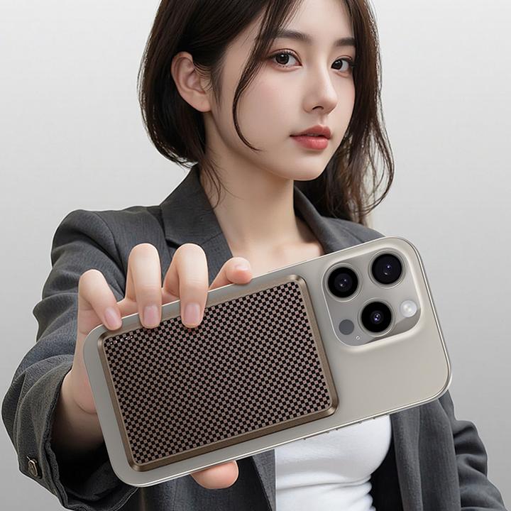 Actual product image Benks Powerbank 5000mAh MP15 ArmorGo Tint Gold - Typ C - magnetisch mit induktivem Laden (5000000 mAh, 10 W)