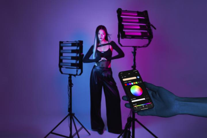 Produktbild Zhiyun CINEPEER C100 (Studioleuchte)