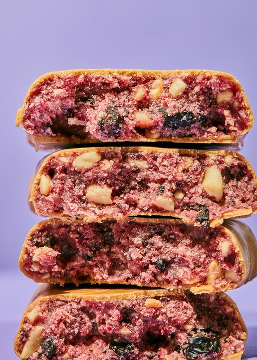 KoRo Barre de noix de cajou bio aux griottes enrobée d'un glaçage blanc (50 g, 12 pcs)