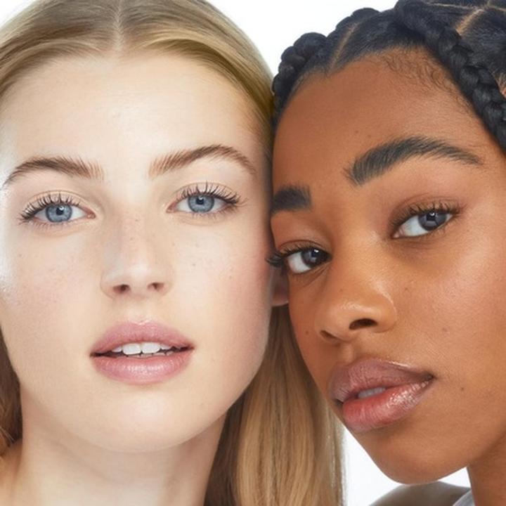 Image du produit Makeup Revolution Fluffy Brow Filter Duo Crayon à sourcils et gel pour sourcils Ash Brown (Ash Brown)