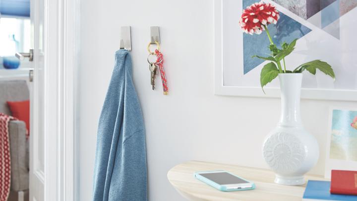 Actual product image tesa Metal hook SMALL