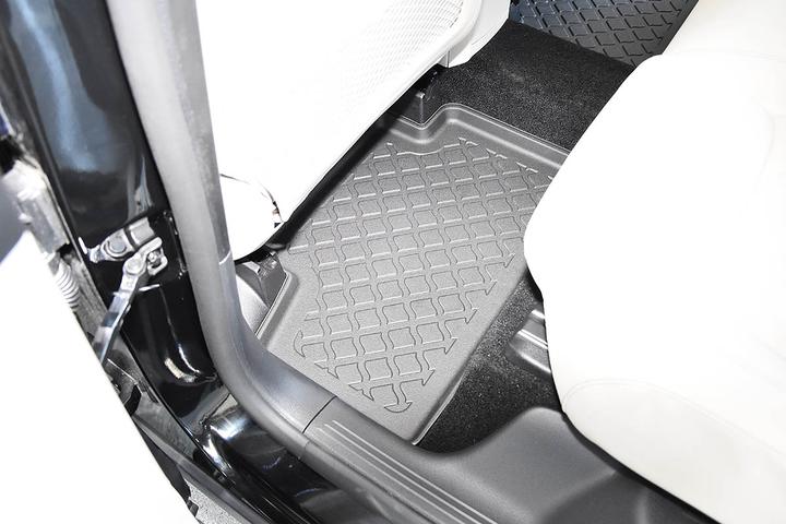Image du produit Aristar Tapis de sol toutes saisons pour Mercedes GLB de 2019 à aujourd'hui (1 jeu de 4 tapis de sol)