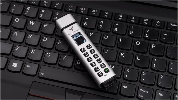 Produktbild Origin Storage DataLocker Sentry K350, 16 GB, USB Typ-A, 3.2 Gen 1 (3.1 Gen 1), 220 MB/s, Kappe, Silber (16 GB, USB-A)