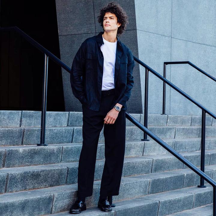 Produktbild G-Shock GM-2110D-2B (Analoguhr, Chronograph, Digitaluhr, 44 mm)