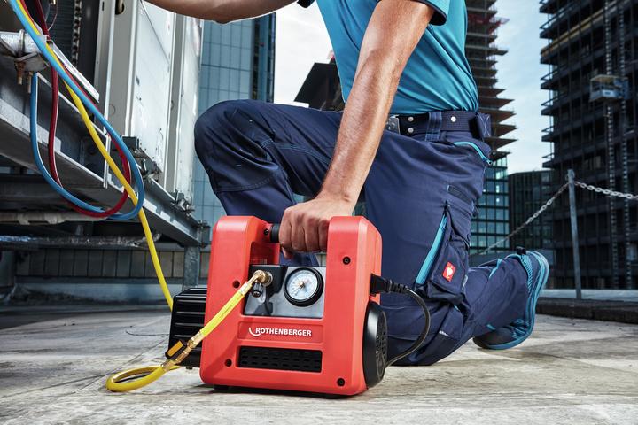 Image du produit Rothenberger Pompe à vide ROAIRVAC R32 1.5 Débit 42 l/min 10,1 kg 42 l / min 230 / 50 V / Hz