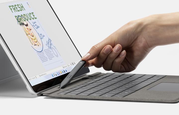 Immagine prodotto Microsoft Surface Pro Signature Keyboard (CH)