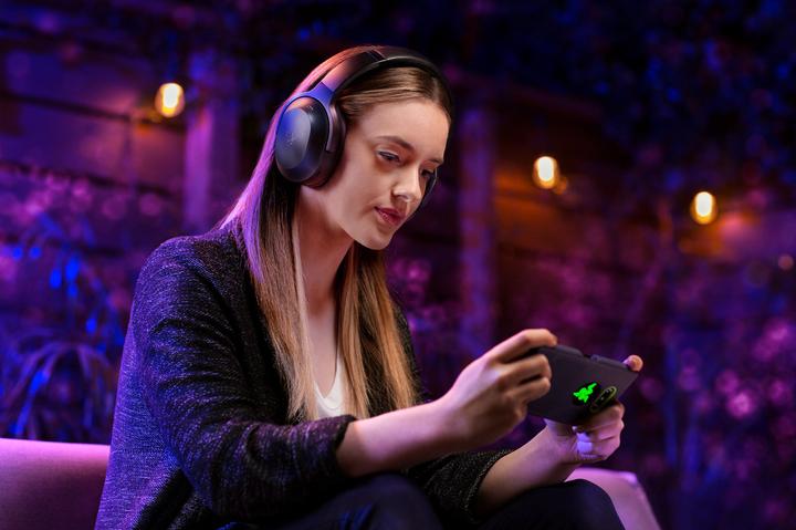 Actual product image Razer Barracuda Pro (Wireless)