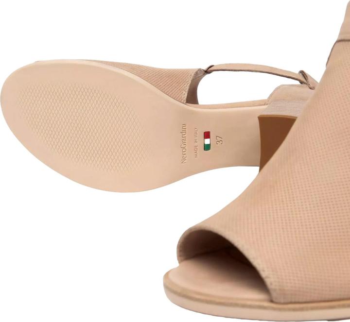 Actual product image Nero Giardini Lucky (40)
