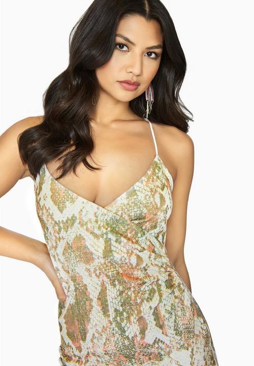 Image du produit Girls On Film Robe Leon avec fente à l'avant (32)