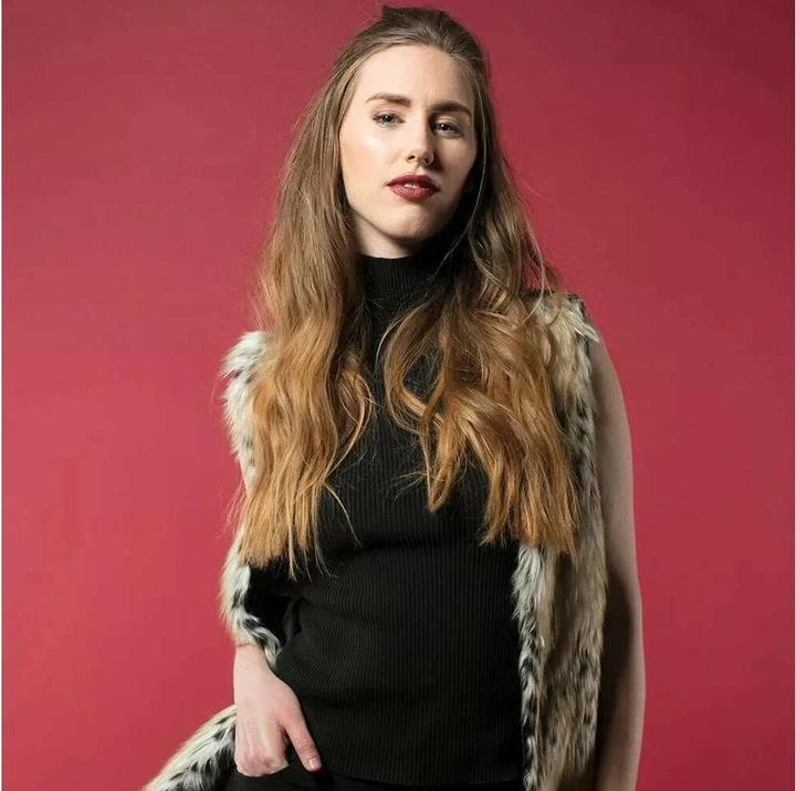 Produktbild Savage Hintergrund 1.35 x 11 m Crimson (135 cm)