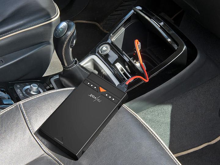 Image du produit Revolt Démarreur de voiture 3 en 1 (6 A, 15300 mAh)
