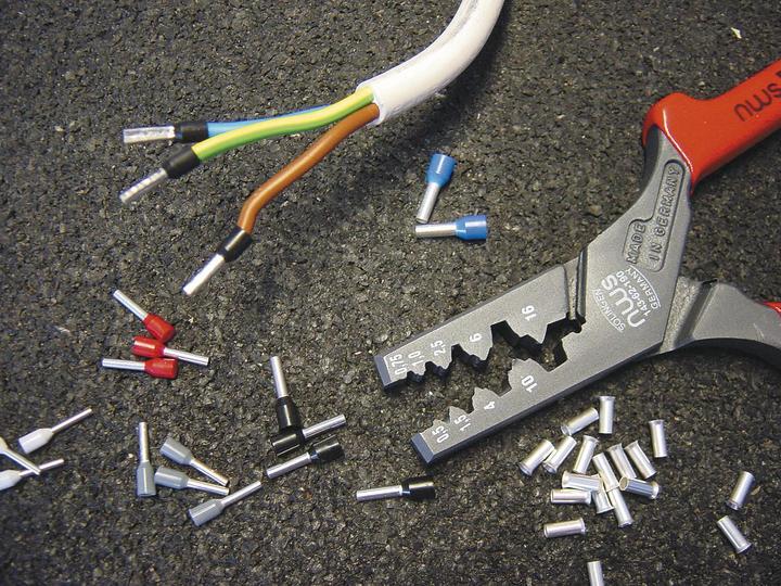 Immagine prodotto NWS Pinze per crimpare e assortimento di ghiere a filo (1900 mm)