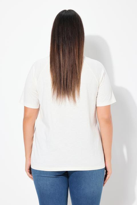 Image du produit Ulla Popken T-shirt avec broderie, décolleté en V et manches courtes chauve-souris, coupe Classic Fit (50, 52)