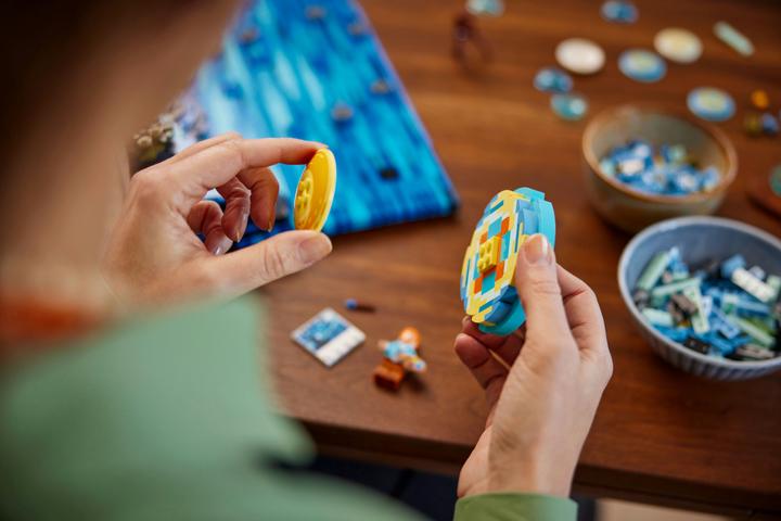 Actual product image LEGO Vincent van Gogh - Starry night (21333, LEGO Rare Sets, LEGO Icons)